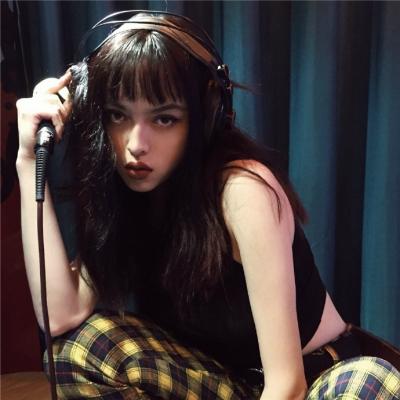 时尚热门原宿风的女生头像  肆虐的青春谁还会忠于感情