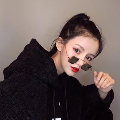 时尚热门原宿风的女生头像  肆虐的青春谁还会忠于感情