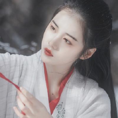唯美有意境的真人女生古风头像  淡若轻风绕指柔