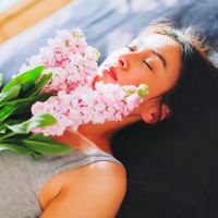 捧花女生
