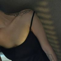 女生半身图头像