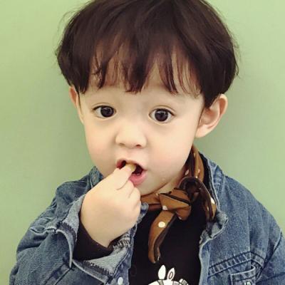 高清的可爱萌小孩微信头像  调皮古怪还爱闹