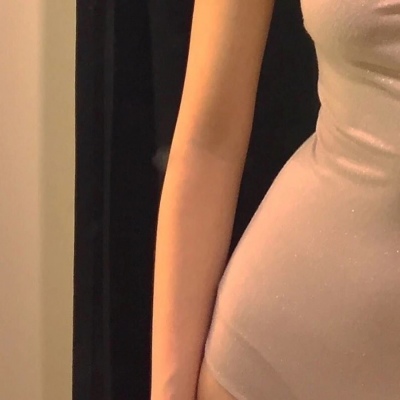 念七 曼妙女生头像