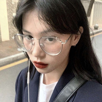 溺毙:成熟简单气质真人女头.请你认真的向风学学怎么往我怀里钻