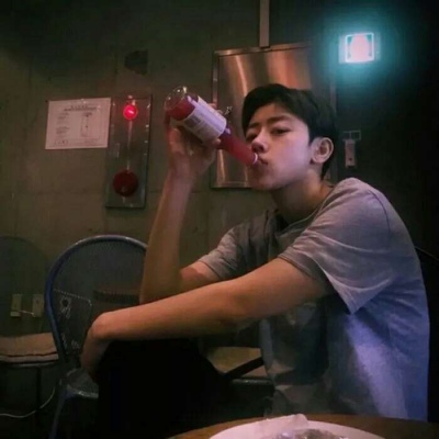 孤傲高冷男头像