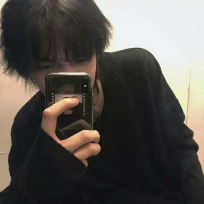 孤傲高冷男头像