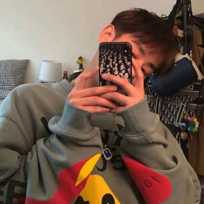 孤傲高冷男头像