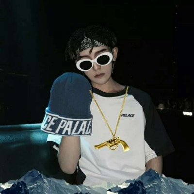 戴眼镜高清男头像