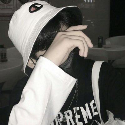 忧伤男生伤感头像