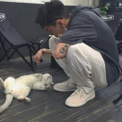伤感的男生头像