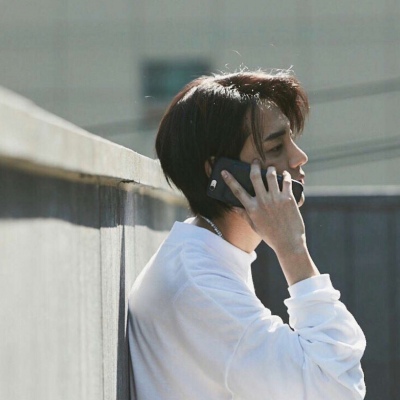 真人男头像帅气一遮脸