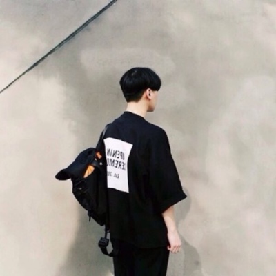 真人男头像帅气一遮脸