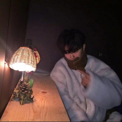 QQ高冷男生头像