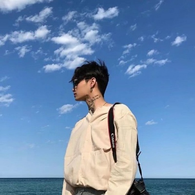 QQ高冷男生头像