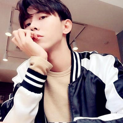 qq男生头像帅气阳光