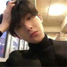 个性十足的短发男生头像