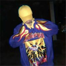 个性十足的短发男生头像