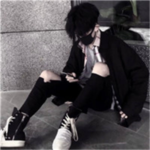 超级伤感的男生头像