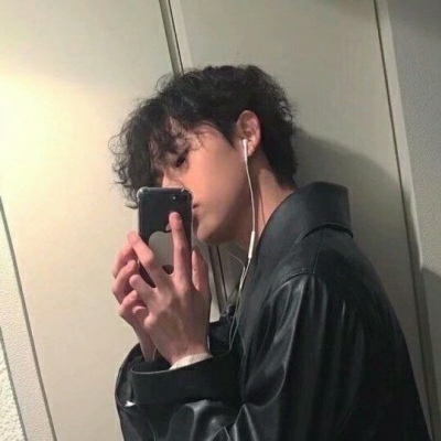 微信头像男生伤感头像