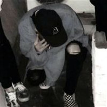 最受欢迎的男生半身头像不露脸