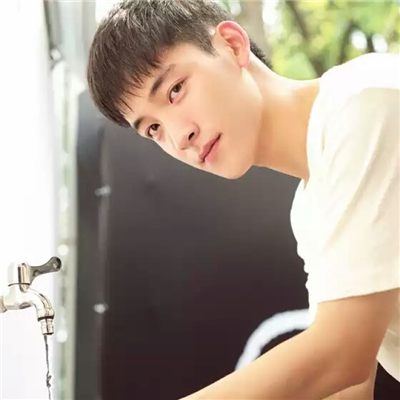 2019好看的qq头像男生小清新