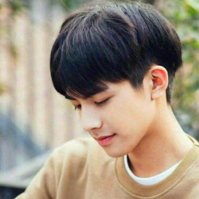 阳光的男生头像