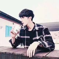 好看短发男生头像