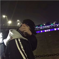 阳光剪刀手头像男生