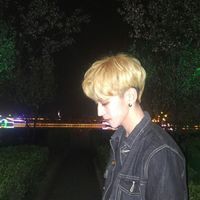 个性时尚帅哥图片头像大全