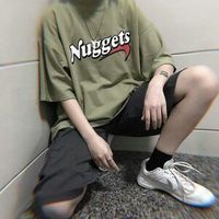最拉风的头像男生半身看不到脸的