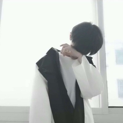 2019最新男生伤感头像
