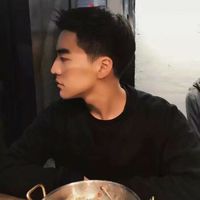 自带时尚感的短发帅哥头像