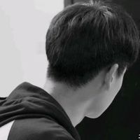自带时尚感的短发帅哥头像