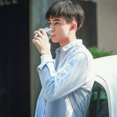 治愈系微信帅哥头像