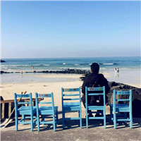 海边男生头像