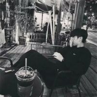 寂寞孤单伤感的男生qq头像图片