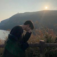 2019好看的男生头像 到口罩人