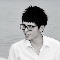 好看的面带笑容的男生头像图片