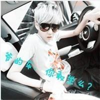 魅力帅气外表斯文的戴眼镜的男头像