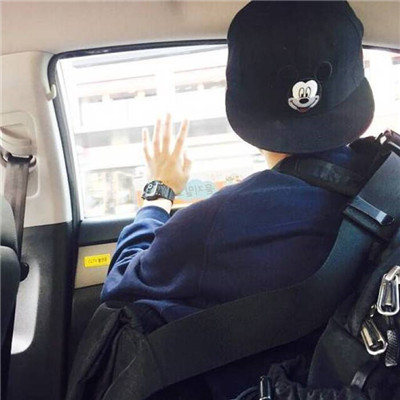qq小清新头像男生背影头像最新