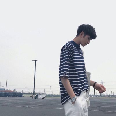 男生头像伤感孤独头像大全