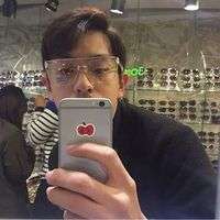 瓜子脸男生头像