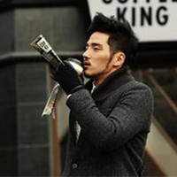 阳光型男头像