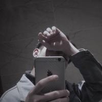 自然的沉稳清新男生微信头像