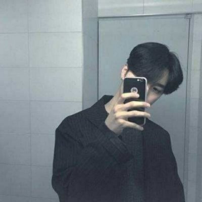 帅气冷酷男生头像高清无水印