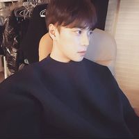 成熟的男生个人精选头像