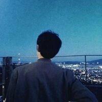 魅力十足的伤感男生头像
