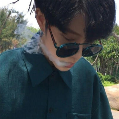 男生颓废迷茫伤感头像大全兄弟