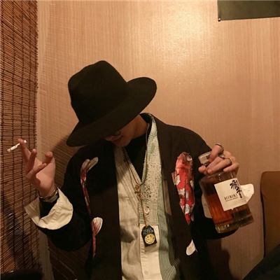 男生颓废迷茫伤感头像大全兄弟