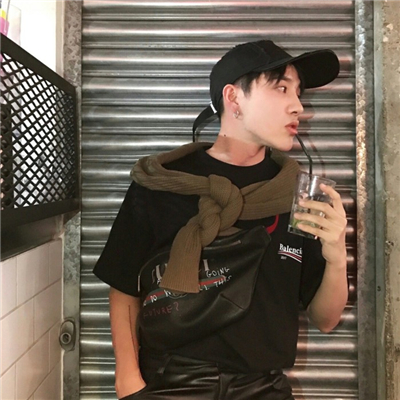 男生颓废迷茫伤感头像大全兄弟